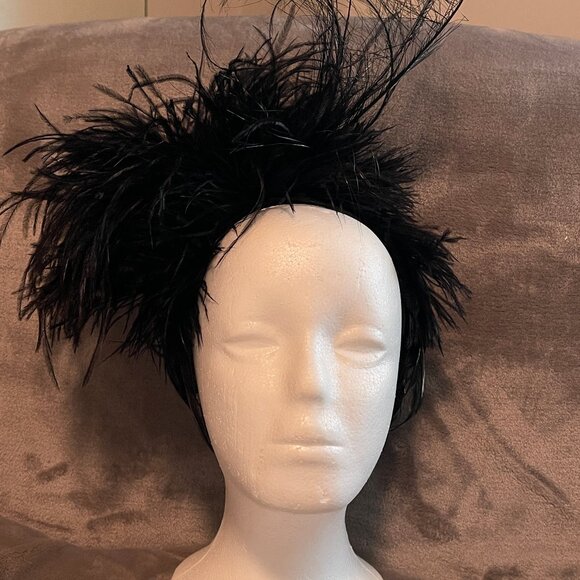Taissa Lada black fascinator headband with feathers - Picture 8 of 9
